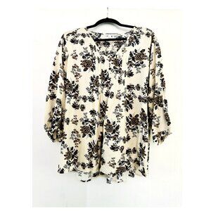 2x off white Fun2Fun Maley Pleated Detail Blouse